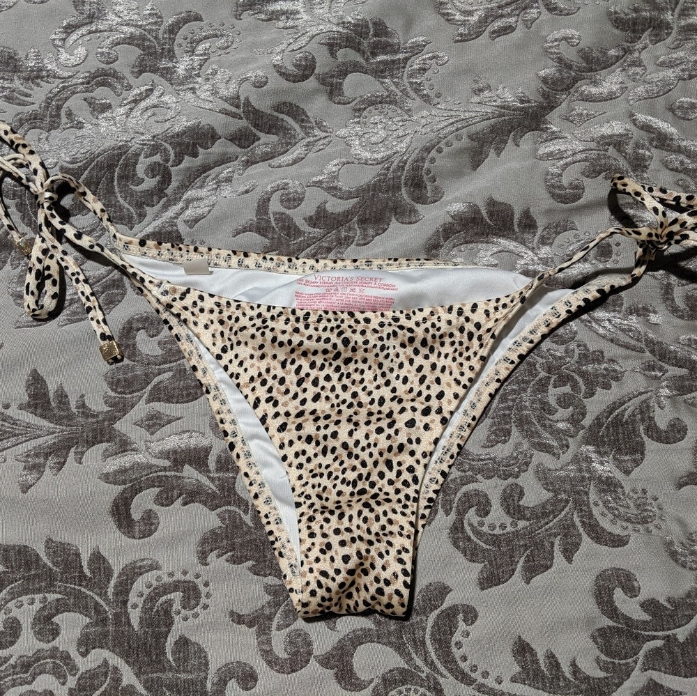 ☀️Leopard bikini bottoms☀️